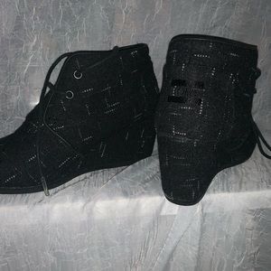 Toms wedge boots